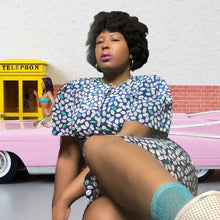 Load image into Gallery viewer, Laine Seedy Wiggle Dress Midi Dress with Flutter Sleeves Size M