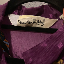 Load image into Gallery viewer, 1970s Diane von Furstenberg Blouse Size M