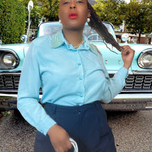 Load image into Gallery viewer, Susan Hutton Pearl Collar Blouse Size 12