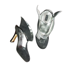 Load image into Gallery viewer, Marc Jacobs T Strap Heels- Online Vintage Shop, Vintage Clothing Boutique, Vintage, Women's Clothing, Seconhand, Vintage Designs, Sustainable Fashion Lucille Golden Vintage Marc Jacobs T Strap Heels