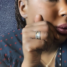 Load image into Gallery viewer, Vintage 925 Sterling Silver Israel Didae Silver Band