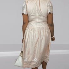 Load image into Gallery viewer, En Soir Linen Embroidered Dress Size L