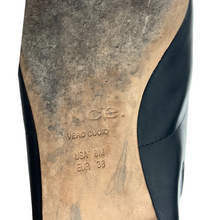 Load image into Gallery viewer, Vince Chelsea Black Leather Booties Size