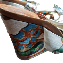 Load image into Gallery viewer, Boss Wedge Sandals Size 39