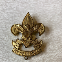 Load image into Gallery viewer, Be Prepared Eagle Army Pin, in gold, excellent condition. Unisex, Hats, Clothing, Gifts, Eagles, Gold Pins