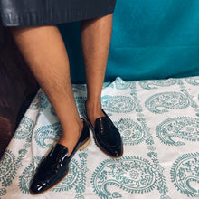 Load image into Gallery viewer, Everlane Black "Modern" Loafer size 9.5