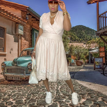 Load image into Gallery viewer, En Soir Linen Embroidered Dress Size L