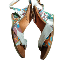 Load image into Gallery viewer, Boss Wedge Sandals Size 39