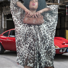 Load image into Gallery viewer, Diane von Furstenberg Cheetah Print Flurette Dress size 2