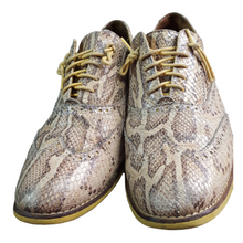 Load image into Gallery viewer, Cole Haan Snakeskin Oxfords Size 10.5