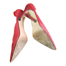 Load image into Gallery viewer, Ron Donovan Red Suede Pump Size 38
