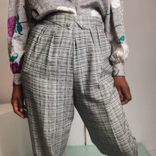 Load image into Gallery viewer, Roberta Di Castelli Plaid Trousers Size XL