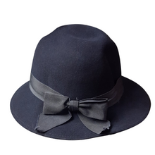 Load image into Gallery viewer, Cappagallo Navy Wool Felt Fedora