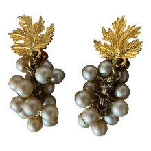 Load image into Gallery viewer, Vintage Gold Leaf Pearl Clusters Dangle Clip-on Earrings