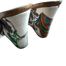 Load image into Gallery viewer, Boss Wedge Sandals Size 39