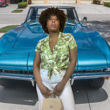 Load image into Gallery viewer, Chaser Beachy Linen Rolled S/S Palm Print Top Size M