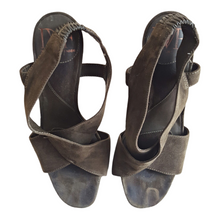 Load image into Gallery viewer, DVF Zia Suede Sandals Olive Green Heels sz. 6 1/2
