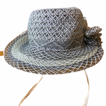 Load image into Gallery viewer, Vintage Summer Garden Hat