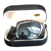 Load image into Gallery viewer, Lori Greiner Fashion Neox Folding Sunglasses