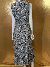 Load image into Gallery viewer, Black and White Flutter Midi Dress Size M