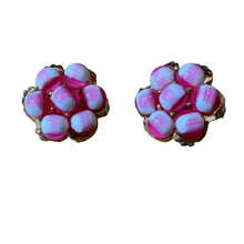 Load image into Gallery viewer, 60s Clip - On Vintage Earrings