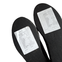 Load image into Gallery viewer, Steve Madden Patent Leather Flatforms Heels size 6