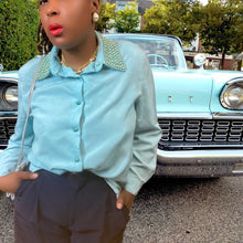 Load image into Gallery viewer, Susan Hutton Pearl Collar Blouse Size 12