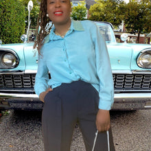 Load image into Gallery viewer, Susan Hutton Pearl Collar Blouse Size 12