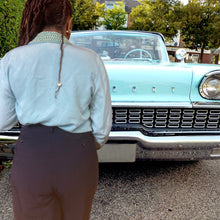 Load image into Gallery viewer, Susan Hutton Pearl Collar Blouse Size 12