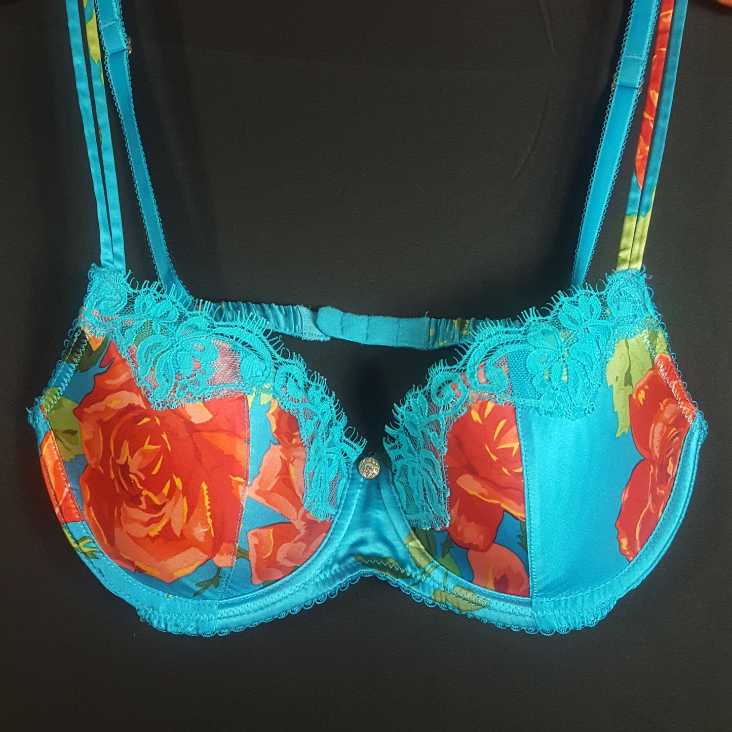 Online Vintage Shop, Vintage Clothing Boutique, Vintage, Women's Clothing, Seconhand, Distressed Vintage Designs, Sustainable Fashion