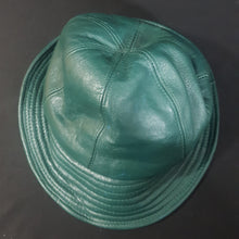 Load image into Gallery viewer, Online Vintage Shop, Vintage Clothing Boutique, Vintage, Women's Clothing, Seconhand, Distressed Vintage Designs, Sustainable Fashion