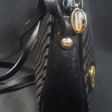 Load image into Gallery viewer, Online Vintage Shop, Vintage Clothing Boutique, Vintage, Women's Clothing, Seconhand, Distressed Vintage Designs, Sustainable Fashion