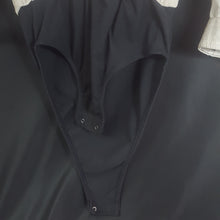 Load image into Gallery viewer, Online Vintage Shop, Vintage Clothing Boutique, Vintage, Women's Clothing, Seconhand, Distressed Vintage Designs, Sustainable Fashion