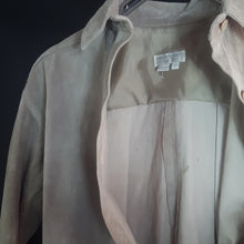 Load image into Gallery viewer, Online Vintage Shop, Vintage Clothing Boutique, Vintage, Women's Clothing, Seconhand, Distressed Vintage Designs, Sustainable Fashion