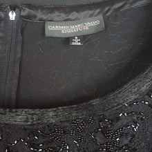 Load image into Gallery viewer, Online Vintage Shop, Vintage Clothing Boutique, Vintage, Women's Clothing, Seconhand, Distressed Vintage Designs, Sustainable Fashion