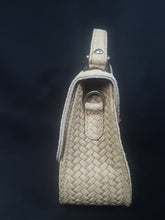 Load image into Gallery viewer, Online Vintage Shop, Vintage Clothing Boutique, Vintage, Women's Clothing, Seconhand, Distressed Vintage Designs, Sustainable Fashion