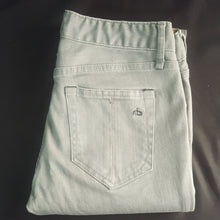 Load image into Gallery viewer, Online Vintage Shop, Vintage Clothing Boutique, Vintage, Women's Clothing, Seconhand, Distressed Vintage Designs, Sustainable Fashion