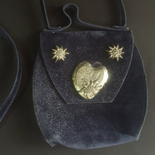 Load image into Gallery viewer, Online Vintage Shop, Vintage Clothing Boutique, Vintage, Women's Clothing, Seconhand, Distressed Vintage Designs, Sustainable Fashion