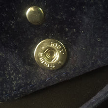 Load image into Gallery viewer, Online Vintage Shop, Vintage Clothing Boutique, Vintage, Women's Clothing, Seconhand, Distressed Vintage Designs, Sustainable Fashion