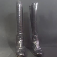 Load image into Gallery viewer, Online Vintage Shop, Vintage Clothing Boutique, Vintage, Women's Clothing, Seconhand, Distressed Vintage Designs, Sustainable Fashion