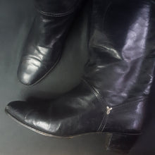 Load image into Gallery viewer, Online Vintage Shop, Vintage Clothing Boutique, Vintage, Women's Clothing, Seconhand, Distressed Vintage Designs, Sustainable Fashion