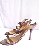 Load image into Gallery viewer, Online Vintage Shop, Vintage Clothing Boutique, Vintage, Women's Clothing, Seconhand, Distressed Vintage Designs, Sustainable Fashion