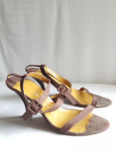 Load image into Gallery viewer, Online Vintage Shop, Vintage Clothing Boutique, Vintage, Women's Clothing, Seconhand, Distressed Vintage Designs, Sustainable Fashion