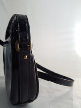 Load image into Gallery viewer, Online Vintage Shop, Vintage Clothing Boutique, Vintage, Women's Clothing, Seconhand, Distressed Vintage Designs, Sustainable Fashion