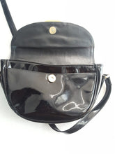 Load image into Gallery viewer, Online Vintage Shop, Vintage Clothing Boutique, Vintage, Women's Clothing, Seconhand, Distressed Vintage Designs, Sustainable Fashion