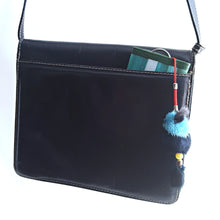 Load image into Gallery viewer, Online Vintage Shop, Vintage Clothing Boutique, Vintage, Women's Clothing, Seconhand, Distressed Vintage Designs, Sustainable Fashion