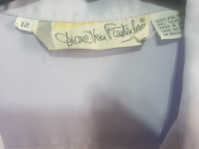 Load image into Gallery viewer, Online Vintage Shop, Vintage Clothing Boutique, Vintage, Women's Clothing, Seconhand, Distressed Vintage Designs, Sustainable Fashion