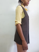 Load image into Gallery viewer, Online Vintage Shop, Vintage Clothing Boutique, Vintage, Women's Clothing, Seconhand, Distressed Vintage Designs, Sustainable Fashion