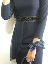 Load image into Gallery viewer, Online Vintage Shop, Vintage Clothing Boutique, Vintage, Women's Clothing, Seconhand, Distressed Vintage Designs, Sustainable Fashion