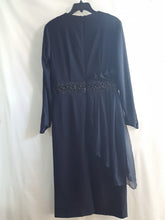 Load image into Gallery viewer, Online Vintage Shop, Vintage Clothing Boutique, Vintage, Women's Clothing, Seconhand, Distressed Vintage Designs, Sustainable Fashion